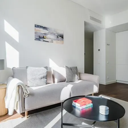 House Family Apartment Damaia